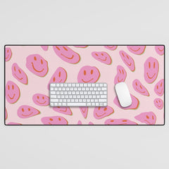 70s retro pink smiles pattern Desk Mat