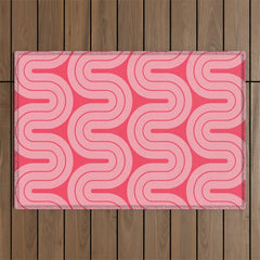 70s Throwback Wavy Stripes Pattern Outdoor Rug