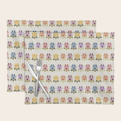 70s Retro Florals Pattern with Linen Texture Placemat