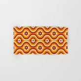 70s Groovy Daisy Ovals Pattern Bath Towel
