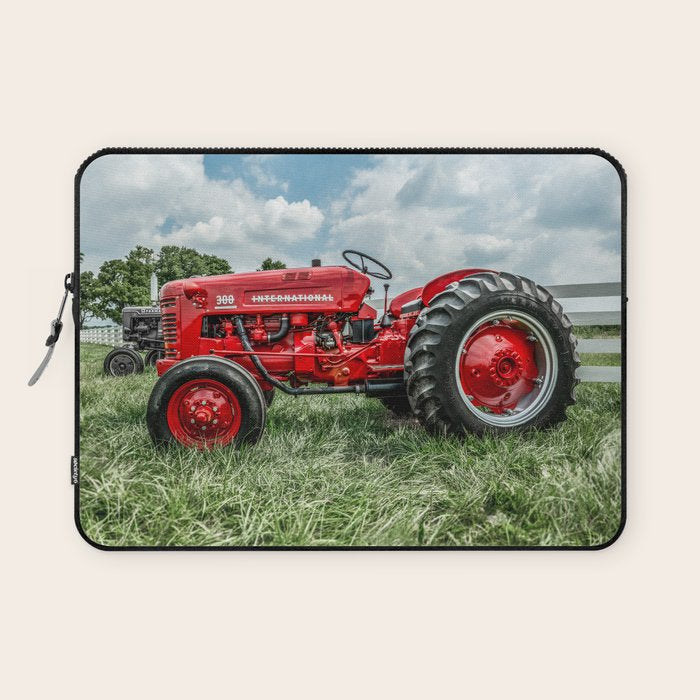300 Vintage International Harvester Red Tractor Laptop Sleeve