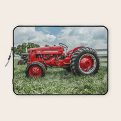 300 Vintage International Harvester Red Tractor Laptop Sleeve