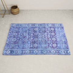 18th Century Isfahan Persian Rug Pattern in Blue Rug