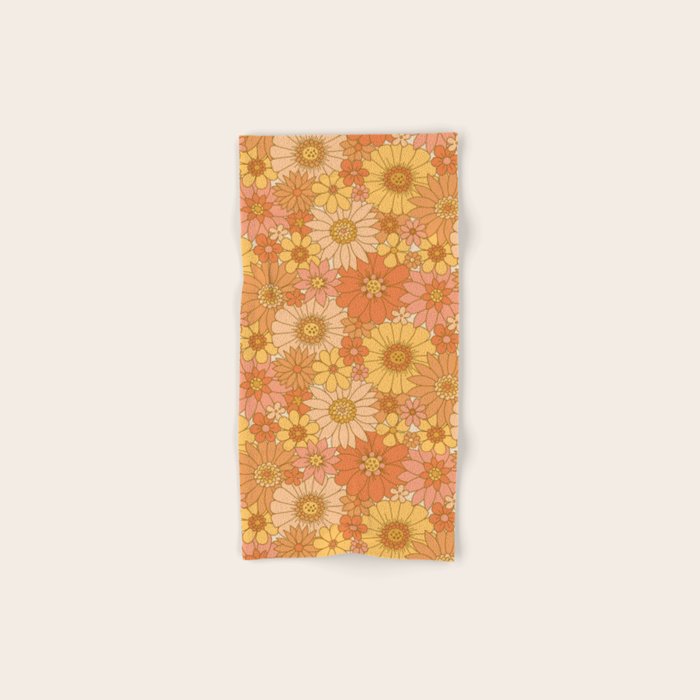 70s Retro Daisy Floral Bath Towel