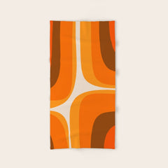 70s Retro Groove Minimalist Mid Century Modern Abstract in 1970s Brown and Orange Bath Towel