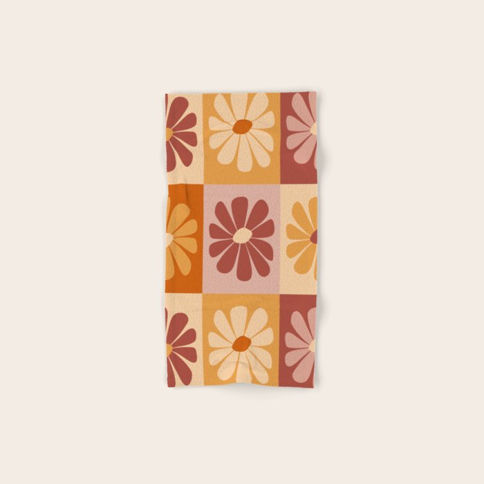 70's Daisy Bloom  Bath Towel