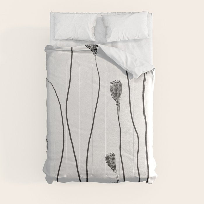 A group of poppy heads Comforter