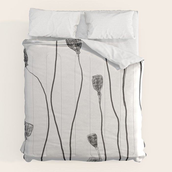 A group of poppy heads Comforter