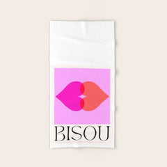 BISOU' Vibrant Minimal French Love kiss Art Bath Towel