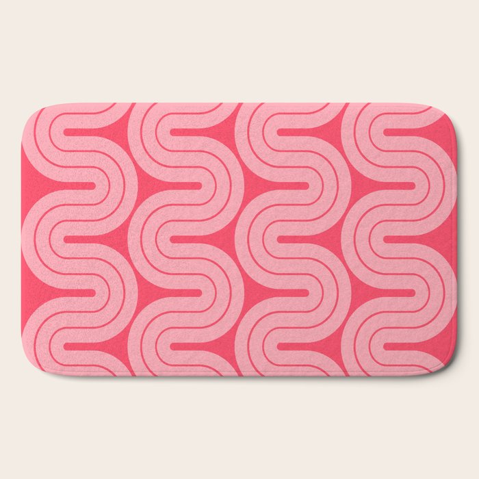 70s Throwback Wavy Stripes Pattern Bath Mat