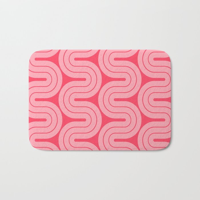 70s Throwback Wavy Stripes Pattern Bath Mat