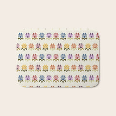 70s Retro Florals Pattern with Linen Texture Bath Mat
