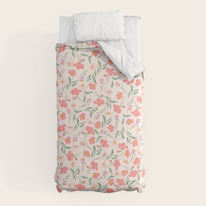 A breath of fresh air - A seamless floral pattern in pinks and reds Comforter