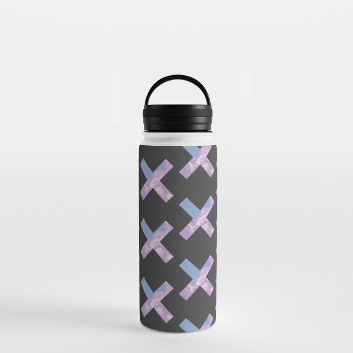 2010s era egirl x pattern Water Bottle