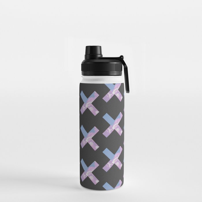 2010s era egirl x pattern Water Bottle