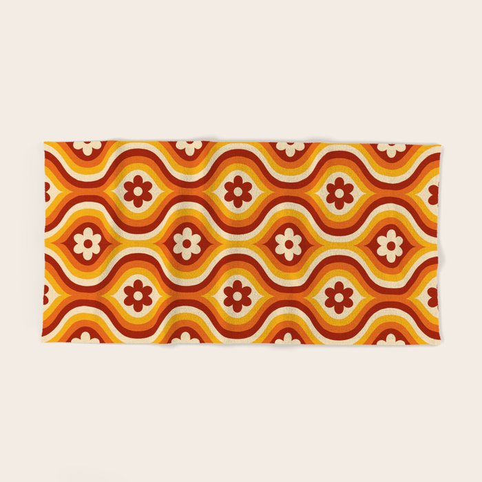 70s Groovy Daisy Ovals Pattern Bath Towel