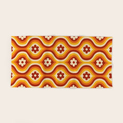70s Groovy Daisy Ovals Pattern Bath Towel