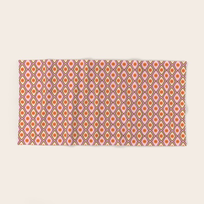 70s Disco Daisy Flower Pattern Bath Towel