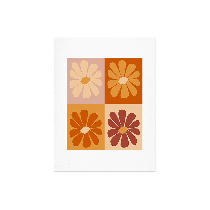 70's Daisy Bloom  Art Print